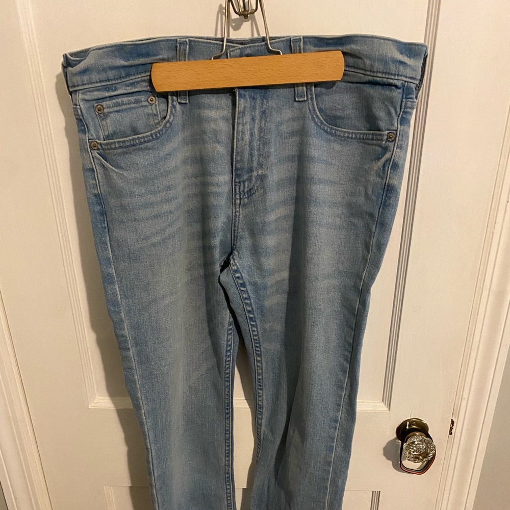 Men’s light wash skinny jeans